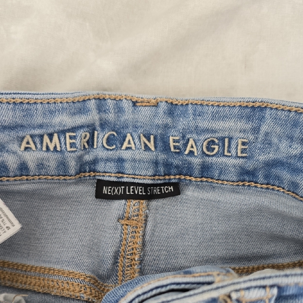 American Eagle Outfitters Light Blue Distressed Skinny Jeans - Picture 3 of 6